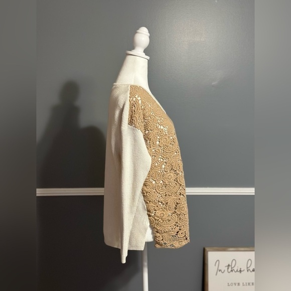 Chico's Women's Christina Lace Front V-Neck Sweater Size Large Petite Neutral - Picture 3 of 8